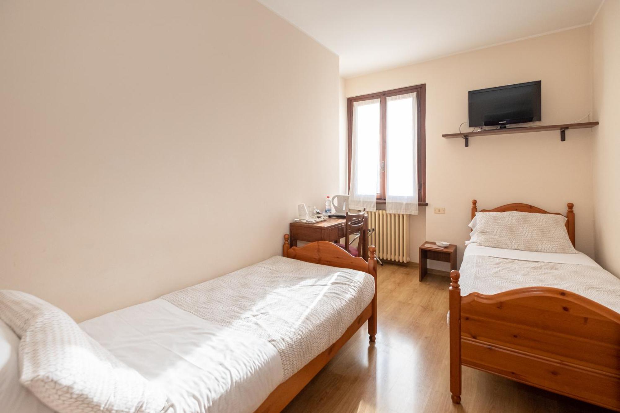 Bed and Breakfast Il Grifo Lenno Esterno foto